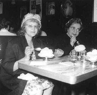 vera dagion annette russell at jahns nyc 1958.jpg